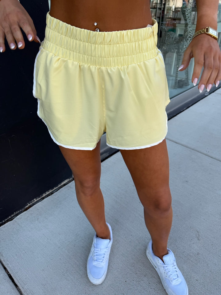Aura Sculpt Shorts (Yellow Glow)