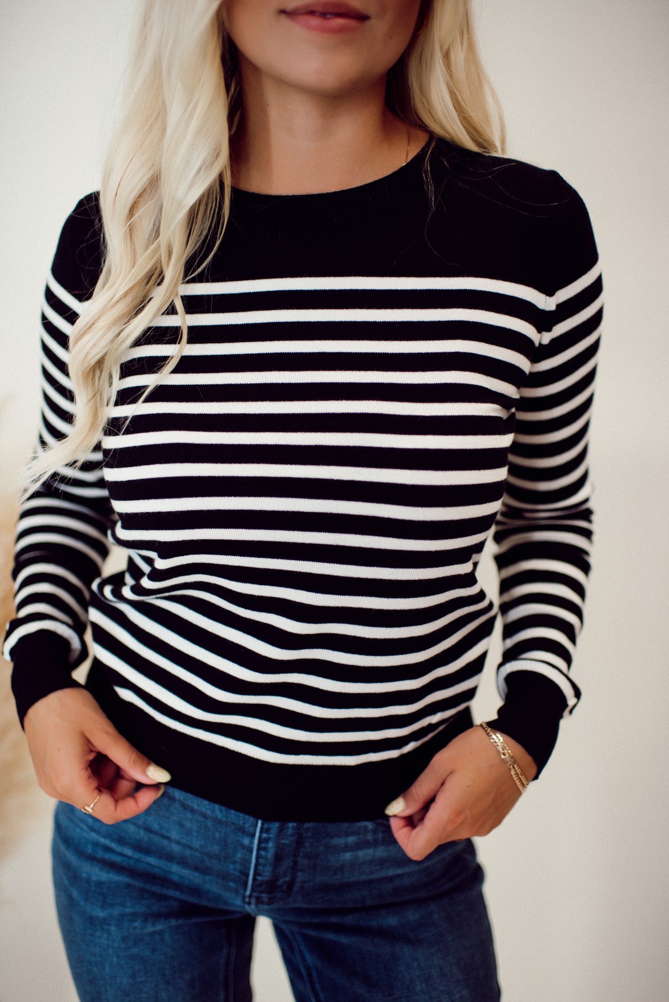High Gate Striped Long Sleeve Sweater (Black)