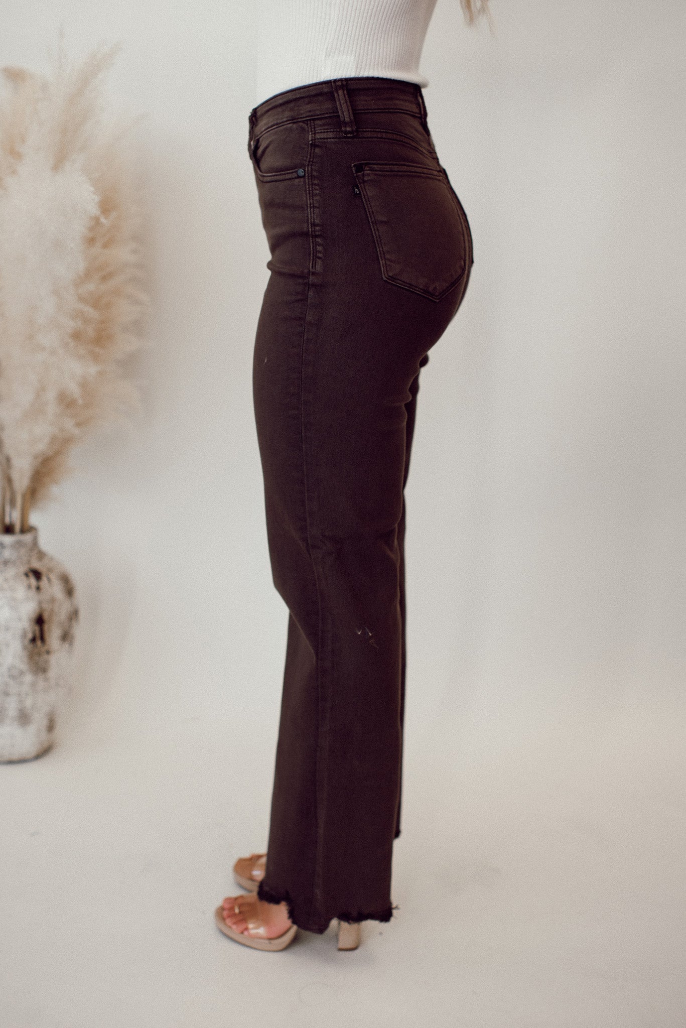 Judy Blue Silviia High Rise Frayed Hem 90's Straight Jeans (Brown)
