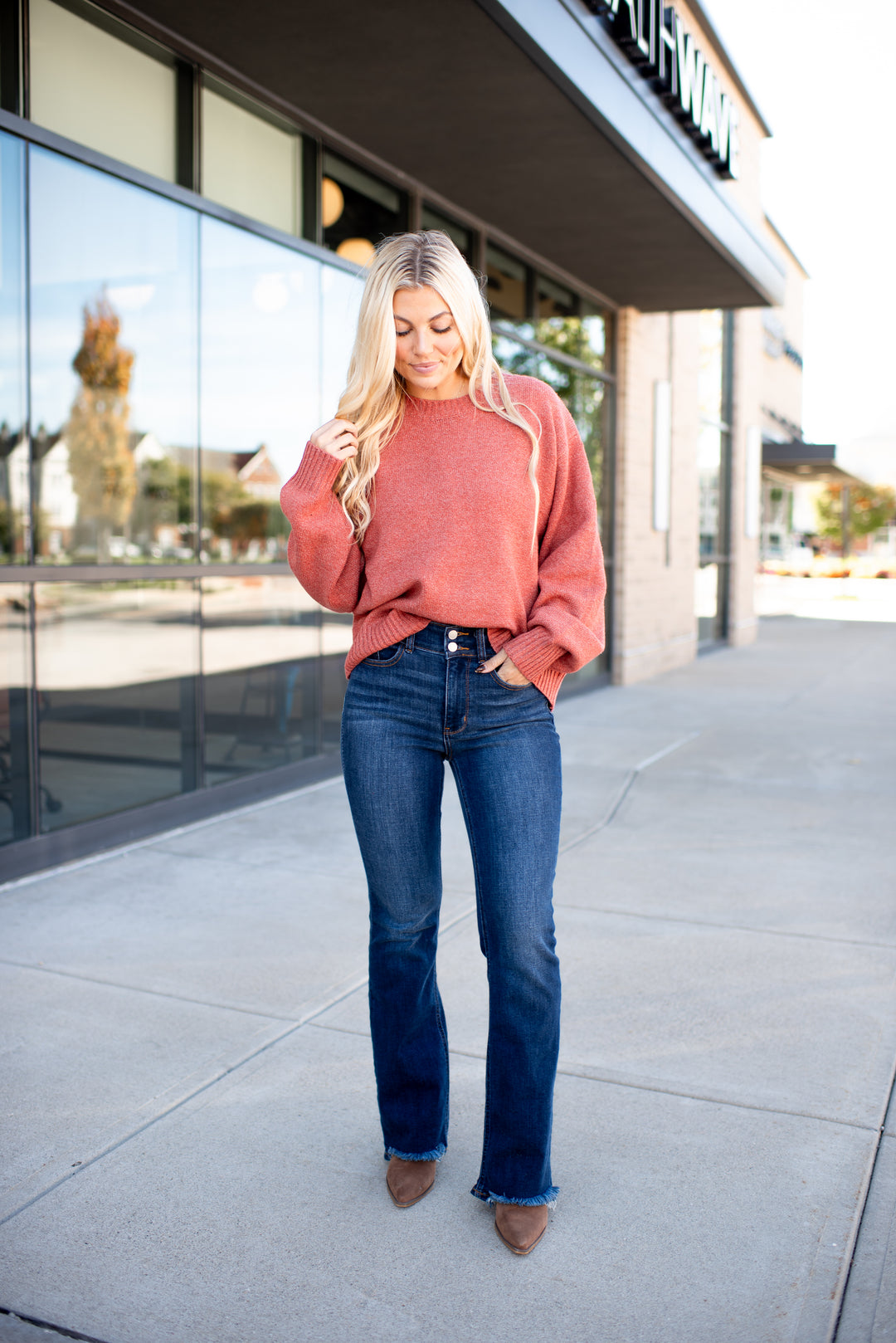 The Taylor Crewneck Sweater (Ginger)