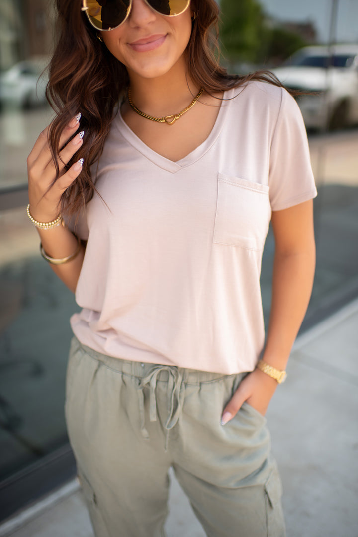 Desert Drift V-Neck Pocket Tee (Taupe)