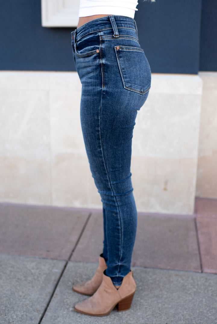 Judy Blue Kinley Skinny Jeans (Dark)