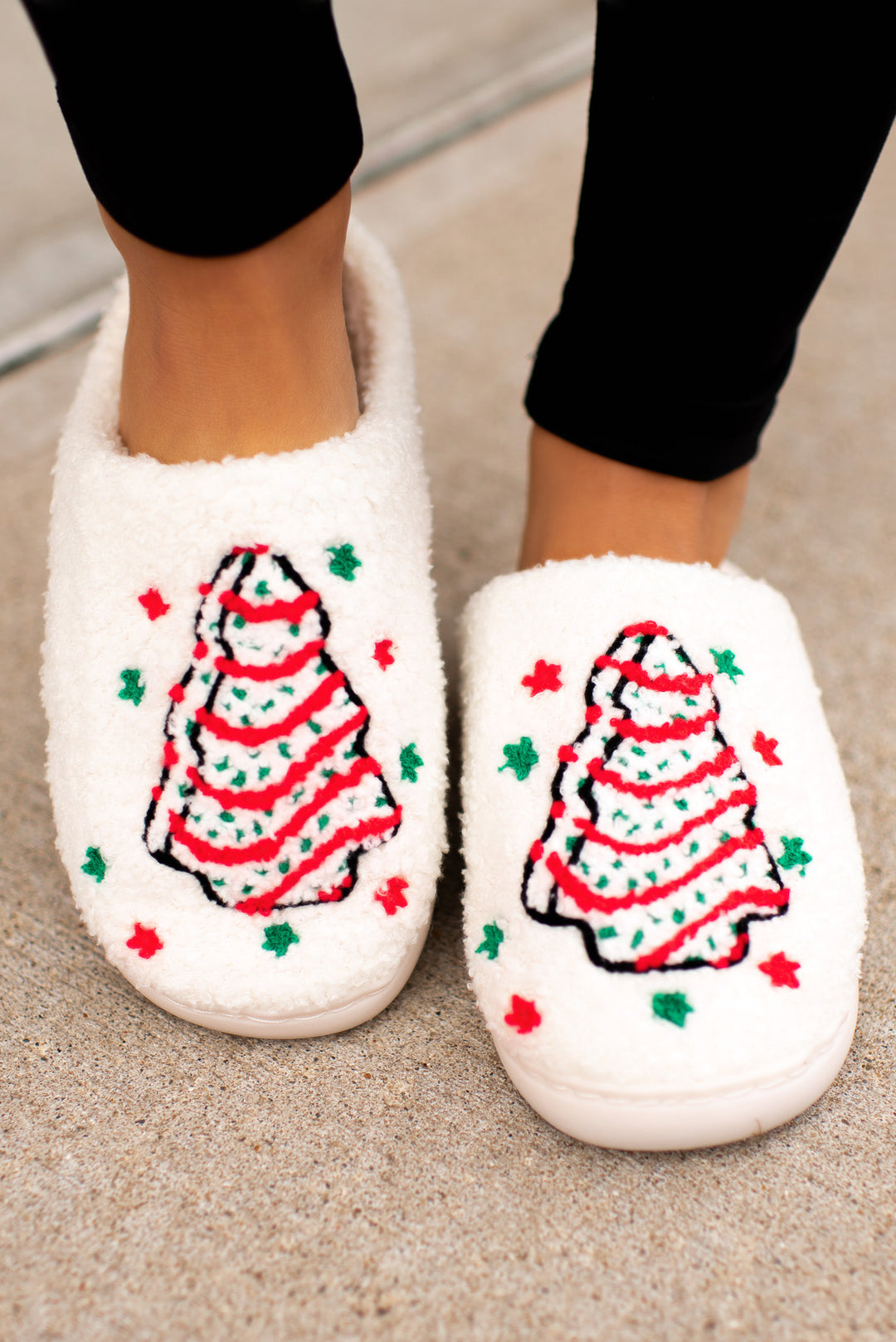 [DOORBUSTER] Christmas Tree Cake Slippers