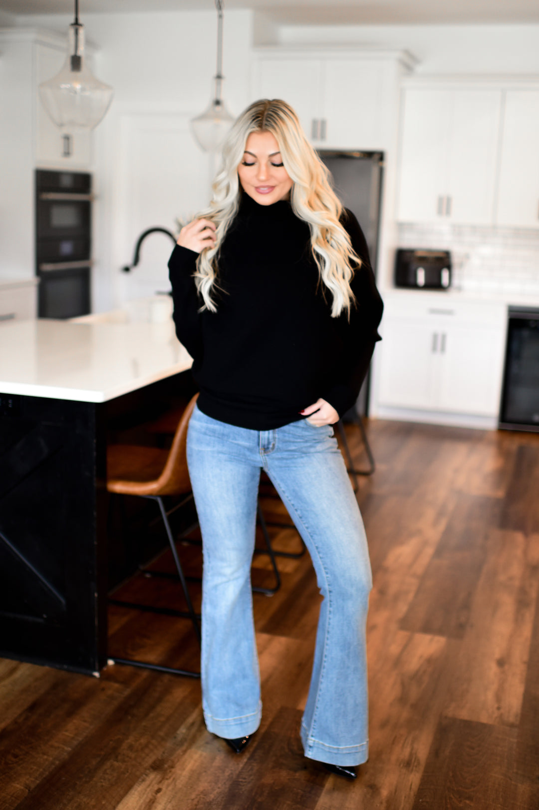 Off-Duty Mock Neck Sweater (Black)