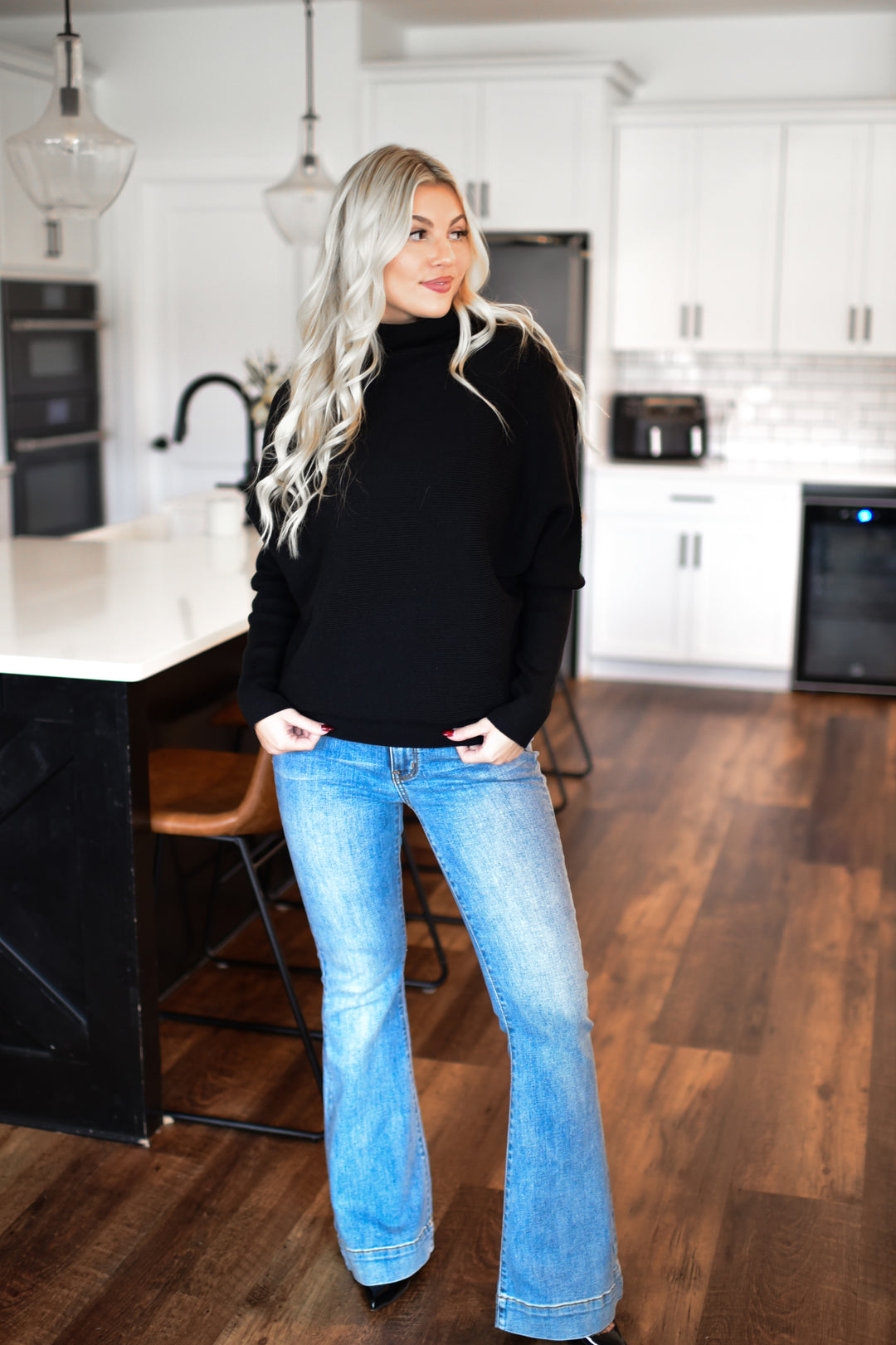 Off-Duty Mock Neck Sweater (Black)