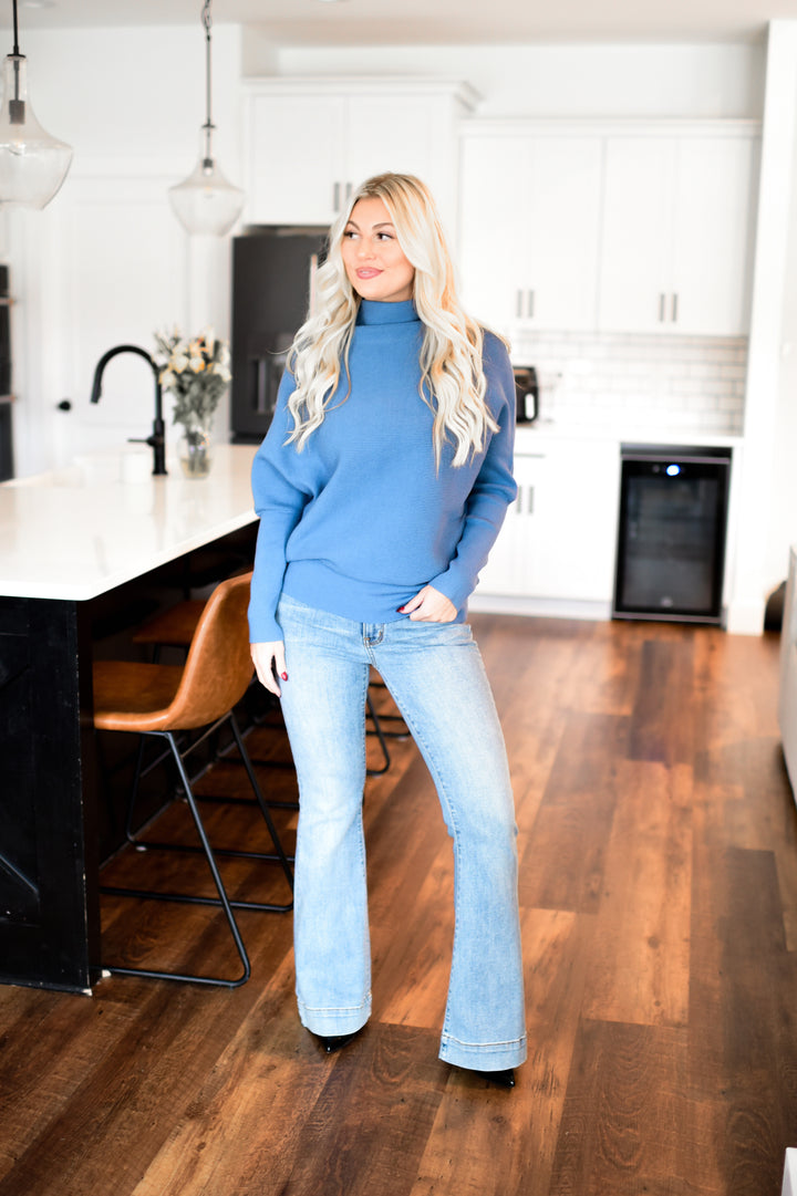 Off-Duty Mock Neck Sweater (Dusty Blue)