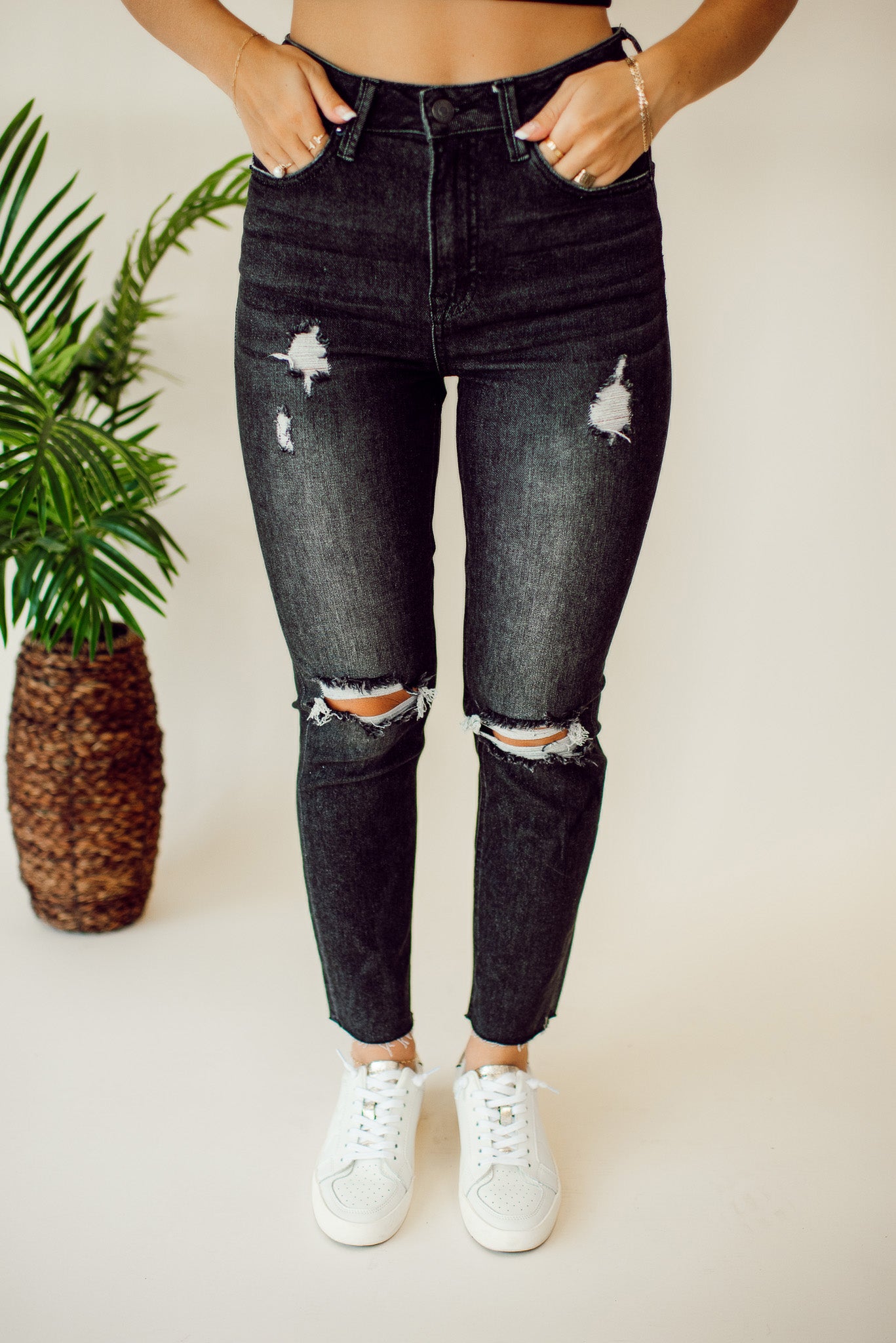 Risen Layton Cropped Straight Jeans (Dark Grey)