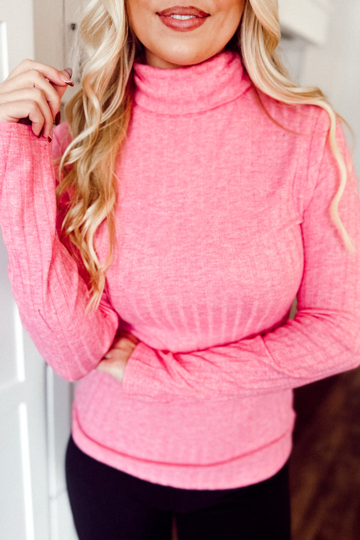 Soft Sculpt Turtleneck (Pink)