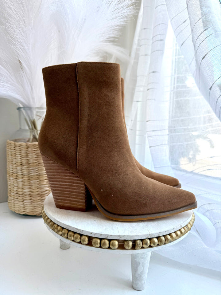 Oasis Society Sonia Western Booties (Brown)