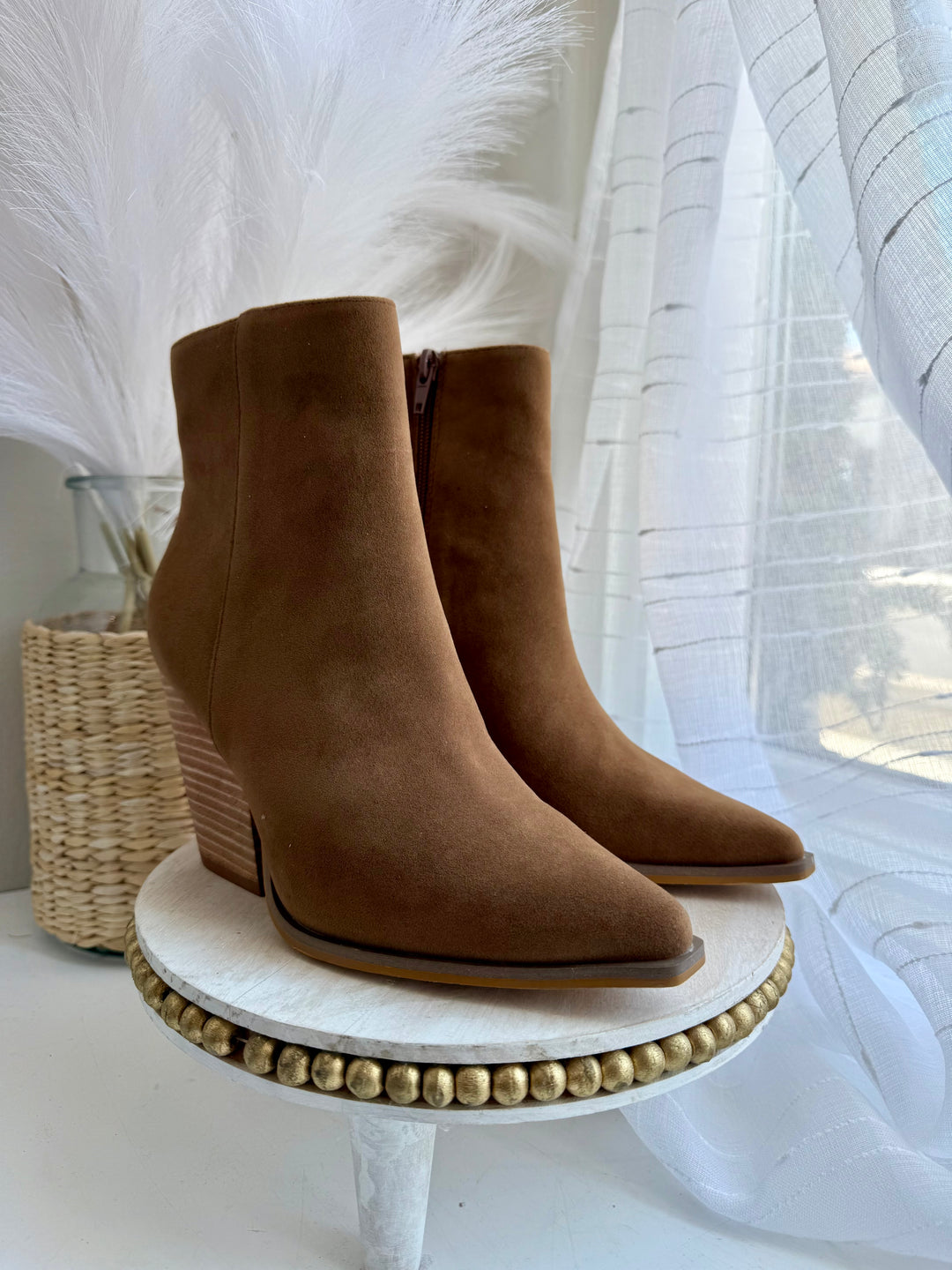 Oasis Society Sonia Western Booties (Brown)