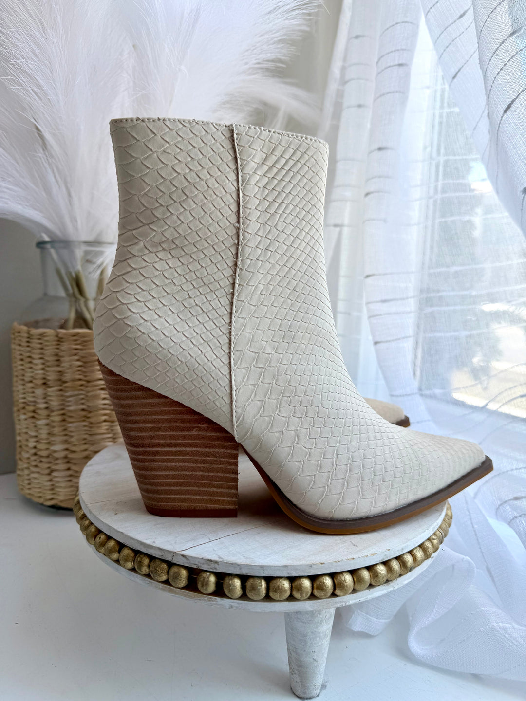 Oasis Society Sonia Western Booties (Ivory Croc)