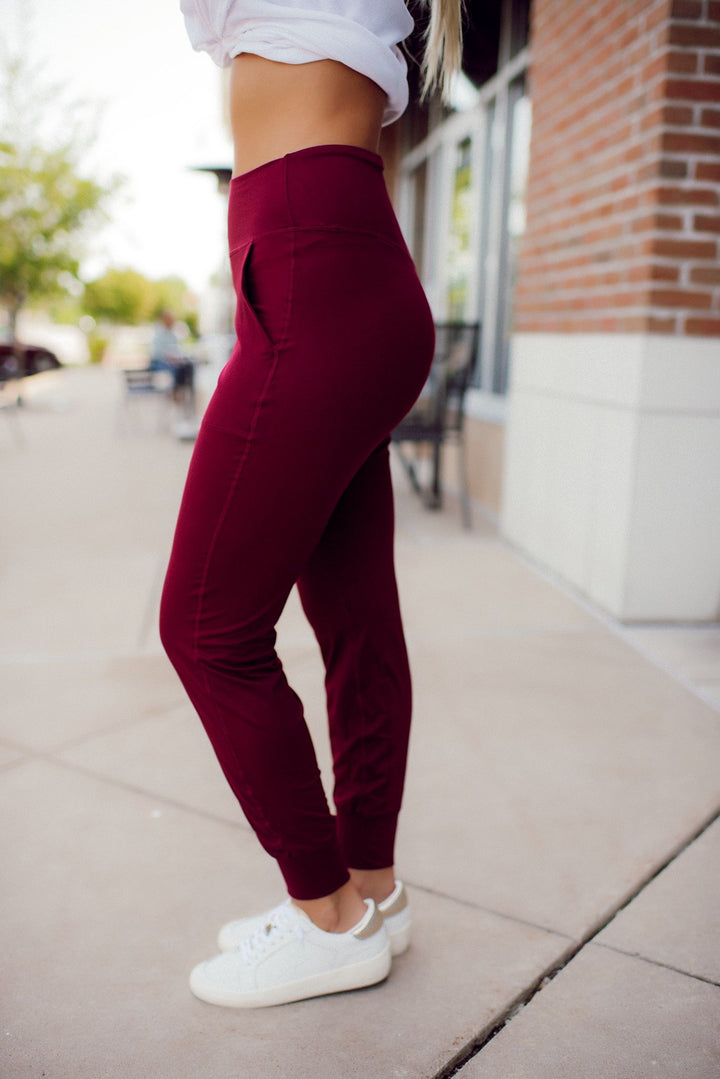 The Core Flex Joggers (Burgundy)
